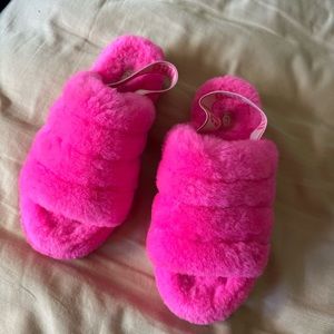 UGG SLIPPERS pink fury size 10